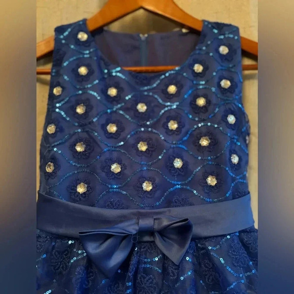 No brand Royal Blue Girls Formal Dress. Fits First /Second Grade Girl. “160”. - Picture 2 of 12